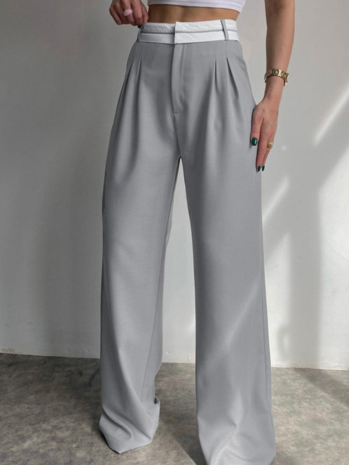 Pleated Loose Cut Trousers