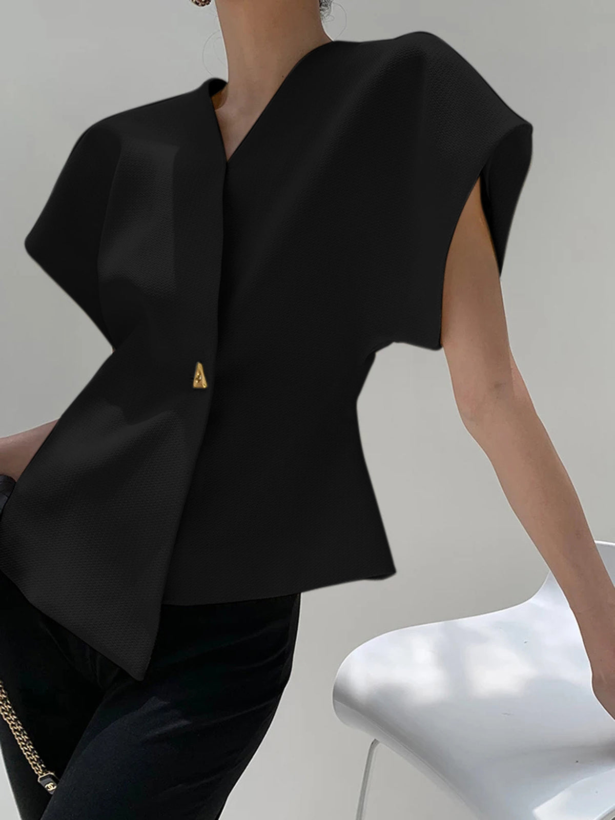 Minimal and Stylish Asymmetrical Blouse