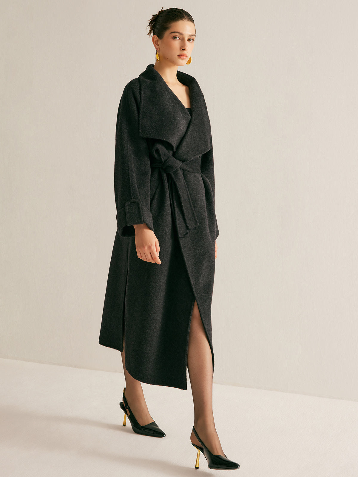 100% Wool Coat Where Elegance and Comfort Meet