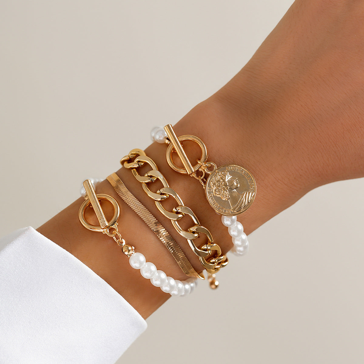 Pearl Decor Chain Layered Bracelet